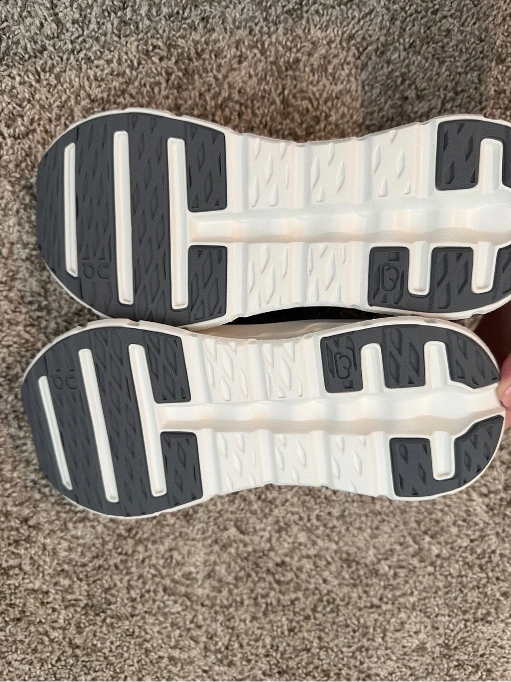 ON Women’s Cloudtilt Shoes - Picture 3 of 6